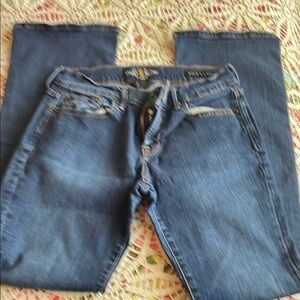 Classic Blue Women's Jeans. Lucky Brand. Sweet N’low. Stretchy. 4/27. Very nice.